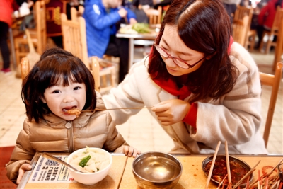 《舌尖上的中国·第三季》播出 四川美食再夺