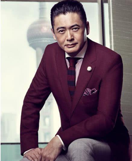 李连杰果捐300亿，周润发果捐56亿，而他宣布果捐后又忽然反悔！ 热搜事件 图2