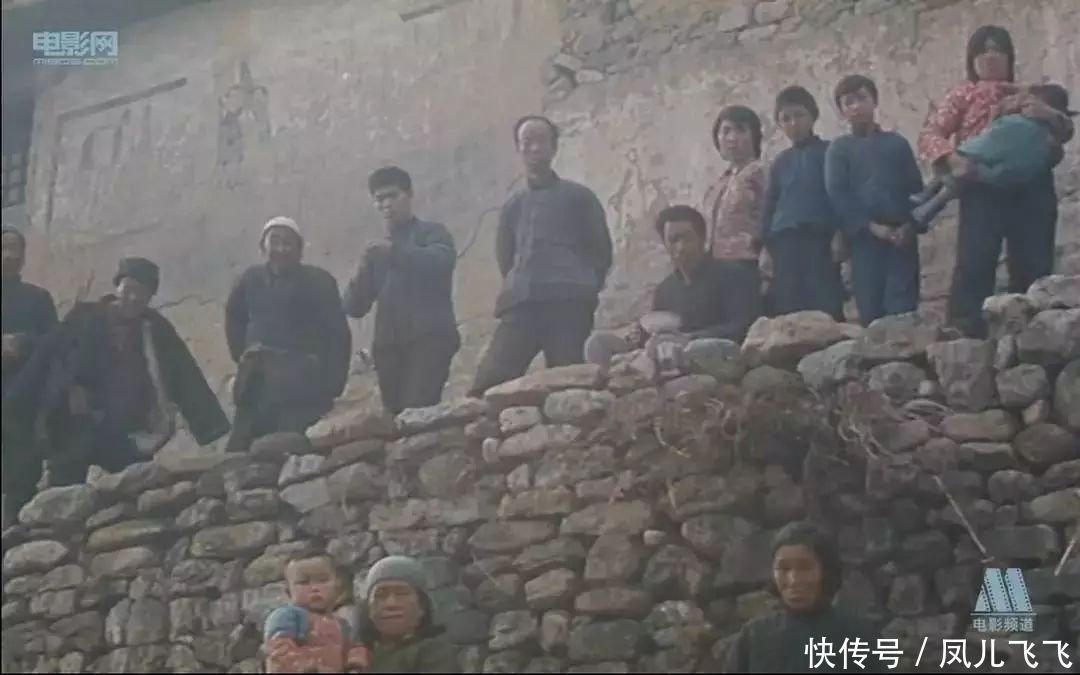 摘夺国际大奖却遭国内禁映,这批判神片的剧本