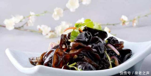 提醒脸上出现这四个症状,说明体内垃圾过多,