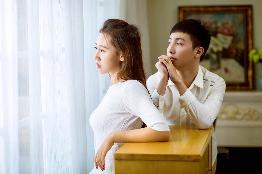 为什么越来越多人选择不婚，结婚的选择离婚？我们的生活怎么了？