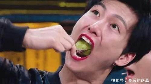 明星涂口红吃东西, 郑恺魔性, 朱一龙用牙齿咬,