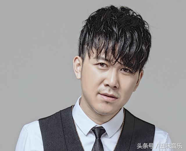 今年传遍大街小巷的《我们不一样》《刚好遇见