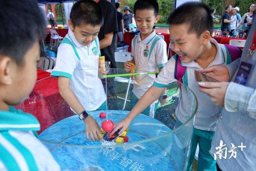 t01a72e00cbef19517f.jpg?size=885x589