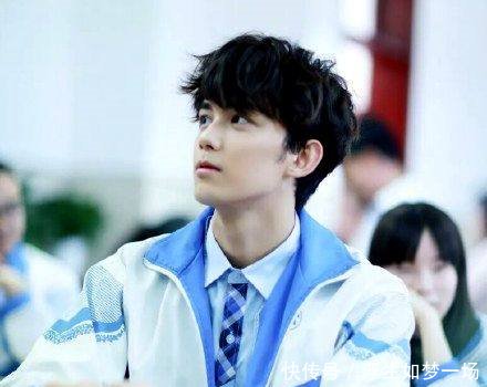 吴磊高考分数被曝光,除了英语都没及格,易烊千