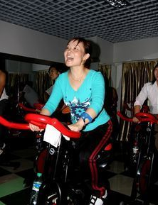 如何在健身房瘦腿?_360问答