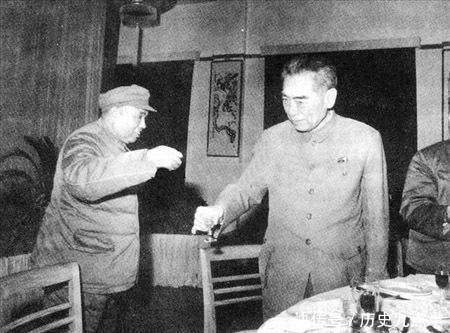 此开国元勋做了什么事,让毛主席罕见发脾气,丢下4个字