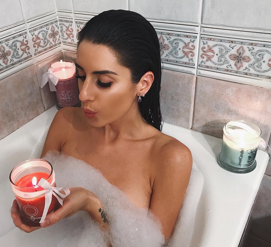 意大利真正篮球女神:高颜值好身材,兼职模特,还