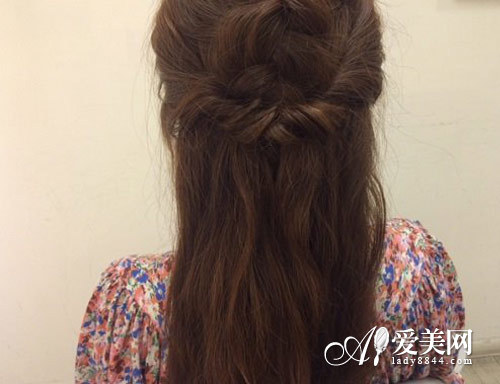 侧边卷发<em>编发</em>教程七<em>步骤</em>快速上手_360问答