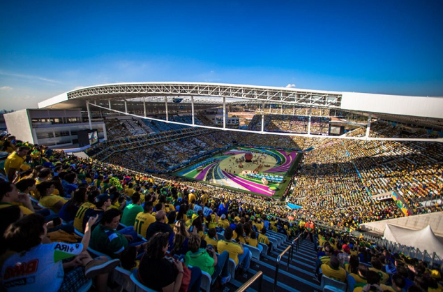 此国土地面积大经济好,足球踢得最好,但军事战