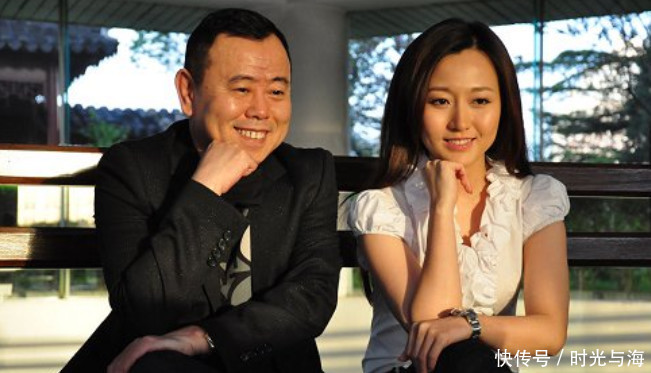 潘长江女儿潘阳婚后,靠父亲重返娱乐圈,事业一