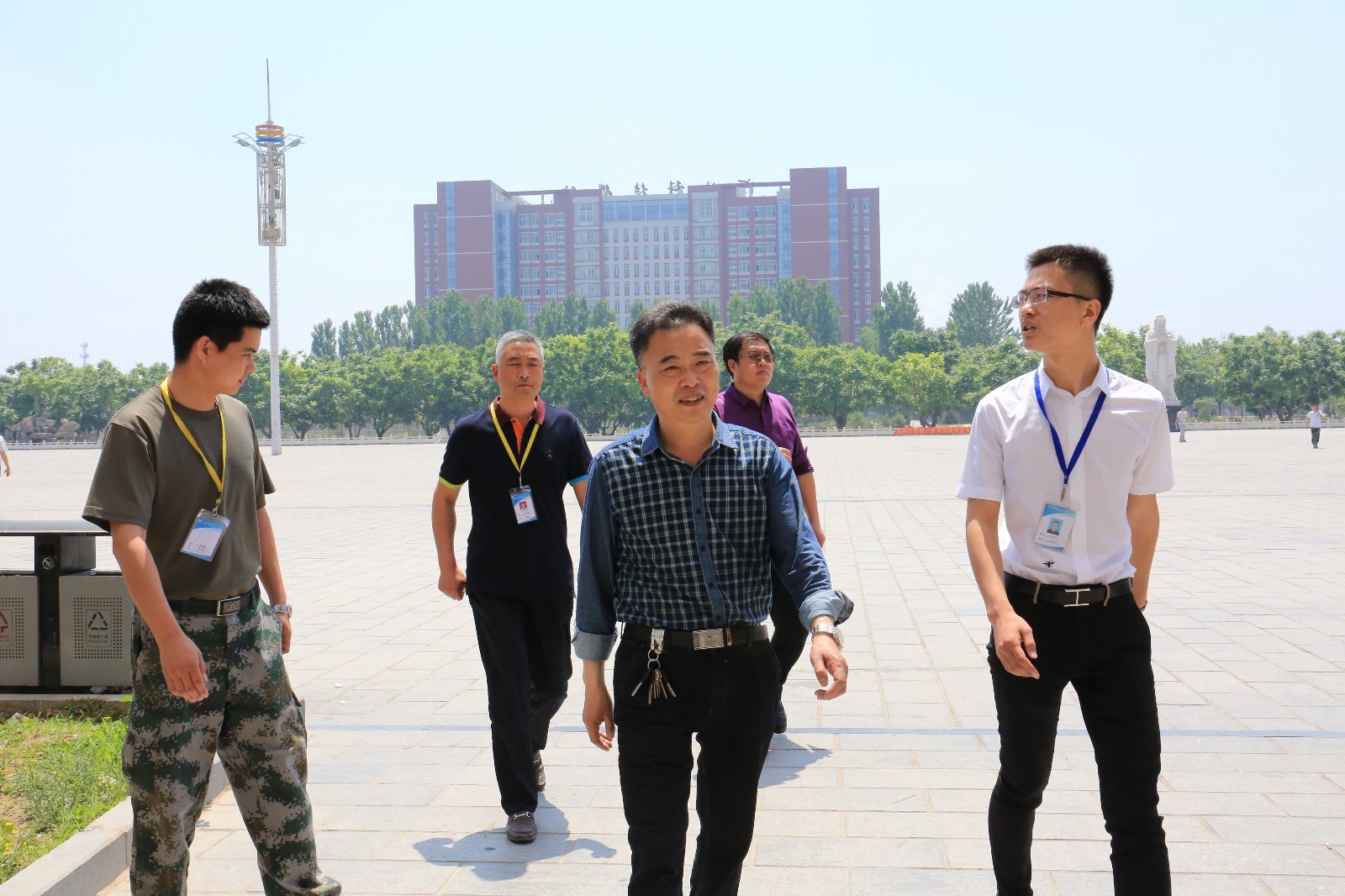 青龙满族自治县纪立功副县长等一行访问保定贺阳教育集团