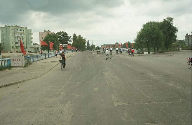 一名中国游客眼中的朝鲜,和导游口中的朝鲜差别有多大?