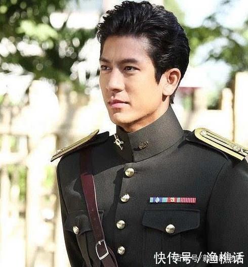 军婚甜宠文团长,有流氓欺负嫂子带上冲锋枪