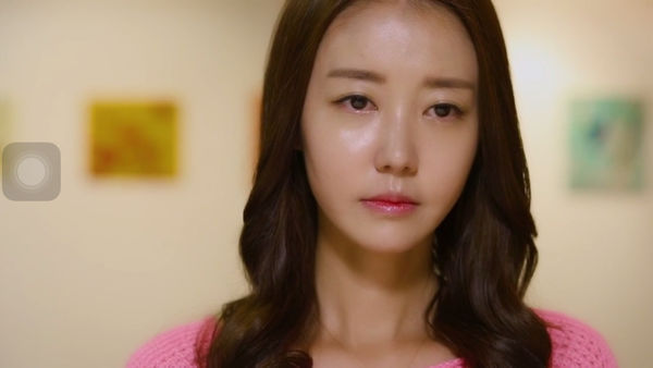 这个女的是谁?是色即是空2015里的女演员,今年的电影!不知道别答