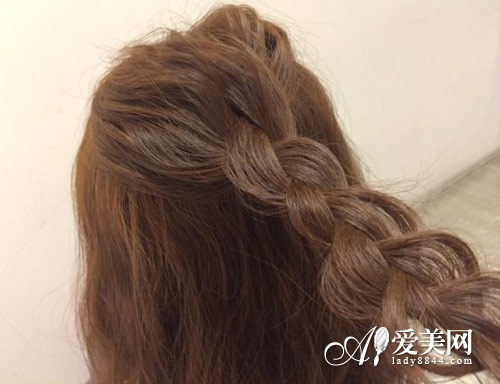 侧边卷发编发教程七步骤快速上手_360问答