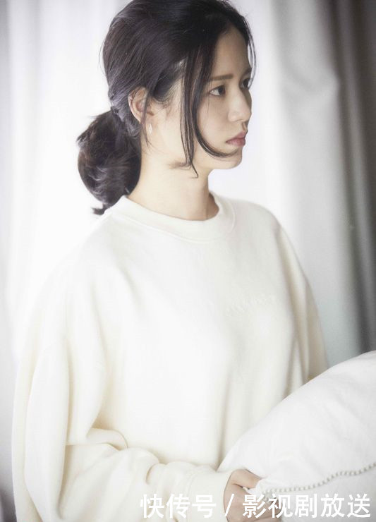 袁子芸《泡沫之夏》热播 搭档黄轩主演微电影