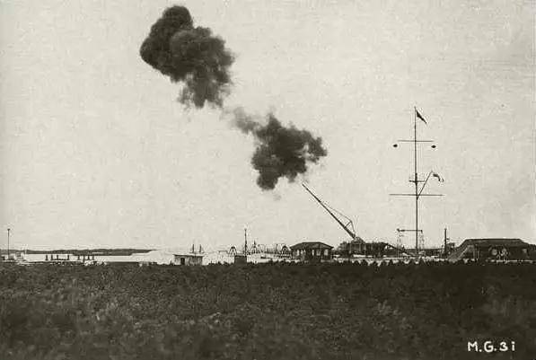 女兵真的不带胸罩吗?须知胸罩打赢了世界大战