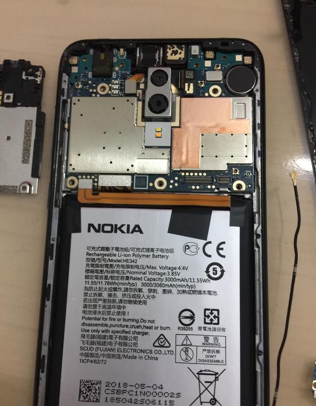 诺基亚王者归来,Nokia X6安卓机更换尾插,拆机