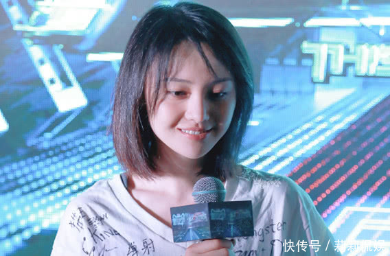 不再瘦骨嶙峋的郑爽,脸上恢复婴儿肥,重回仙女