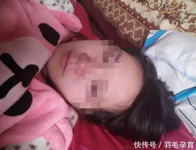 24岁孕妇生下女孩，婆婆当场破口大骂，医生一句话，婆婆尴尬了