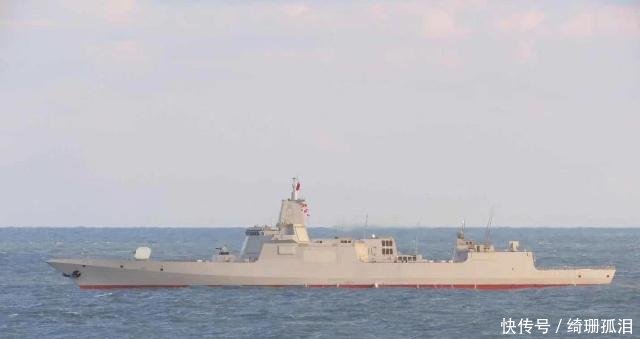 中华巨舰再次乘风破浪055型驱逐舰的首舰再