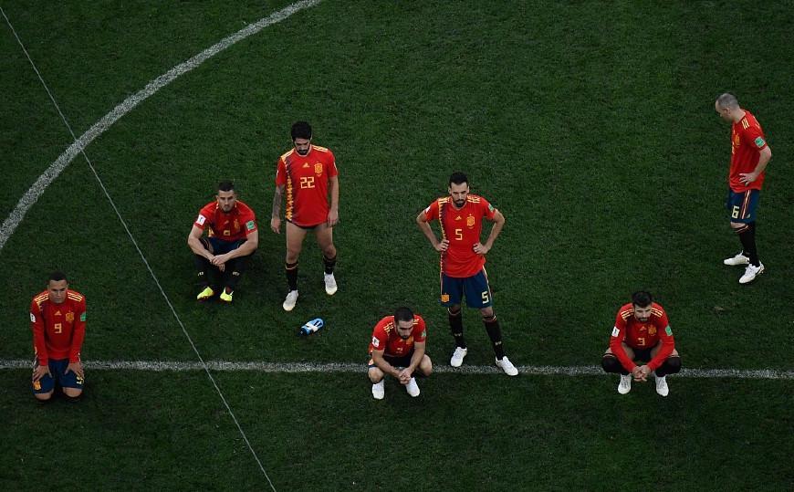 黄健翔点评西班牙回家:玩火自焚,是传控打法走