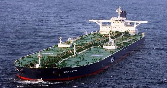 美国制裁大限前 伊朗油轮搁浅!100万桶油没运