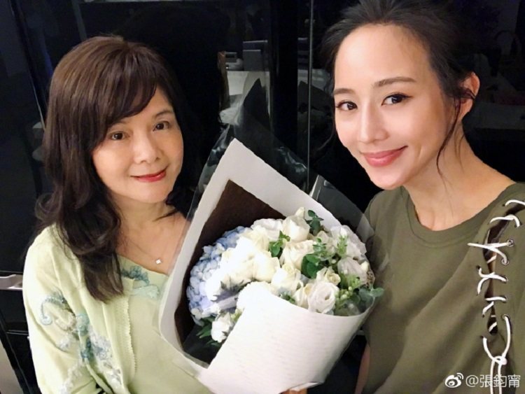 安妈超正的女主资料 t01bc7bb98b0de735e2.jpg?size=750x563