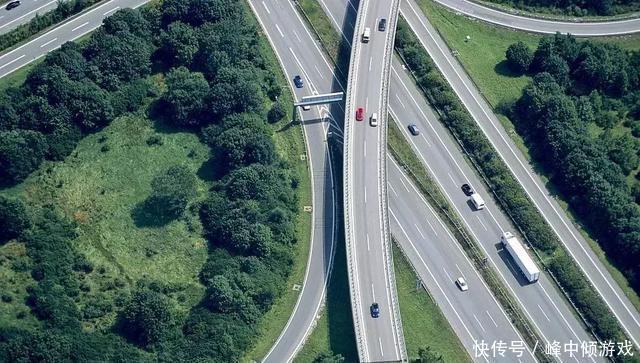 驾照未满一年上高速