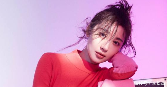 继柯基臀后,李菲儿的腰臀比又火了,网友:做