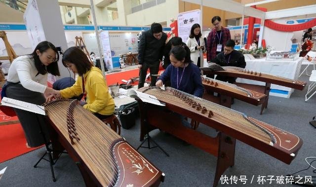 学院召开主题教育总结大会