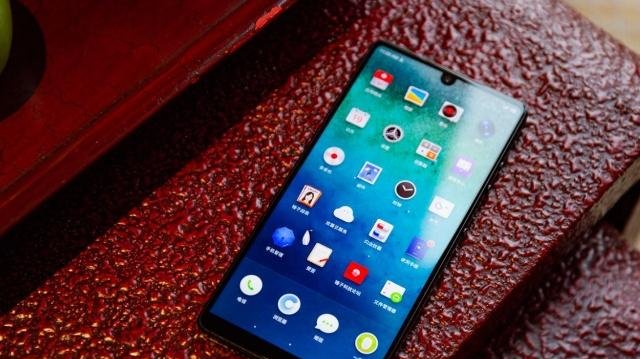 不再跟风iPhone,各大水滴屏手机大盘点,要性能