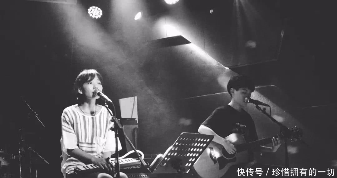 房东的猫:多想再见你,哪怕匆匆一眼就别离