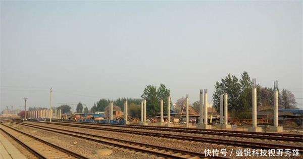 河南最寂寞的一个火车站,一天只过一趟普速列