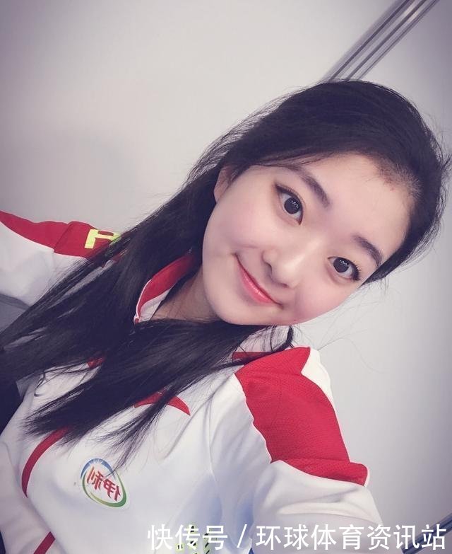 花滑女神李子君,已硕士毕业,与围棋名将柯洁聚餐,两人十分亲近 pp电子游艺