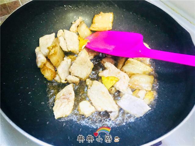 肉和它搭，香味实在太撩人，孩子天天吃不腻呢！