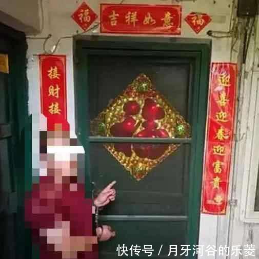 奇葩男子,盗窃结婚证贴上自己和女友照片,网友