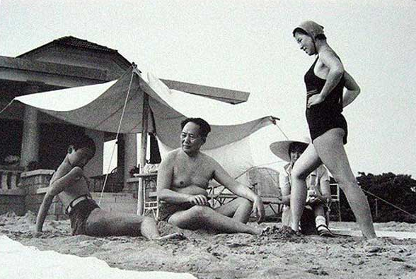 毛主席一生有四个妻子,为何只有她敢负气离家出走让毛主席亲自接