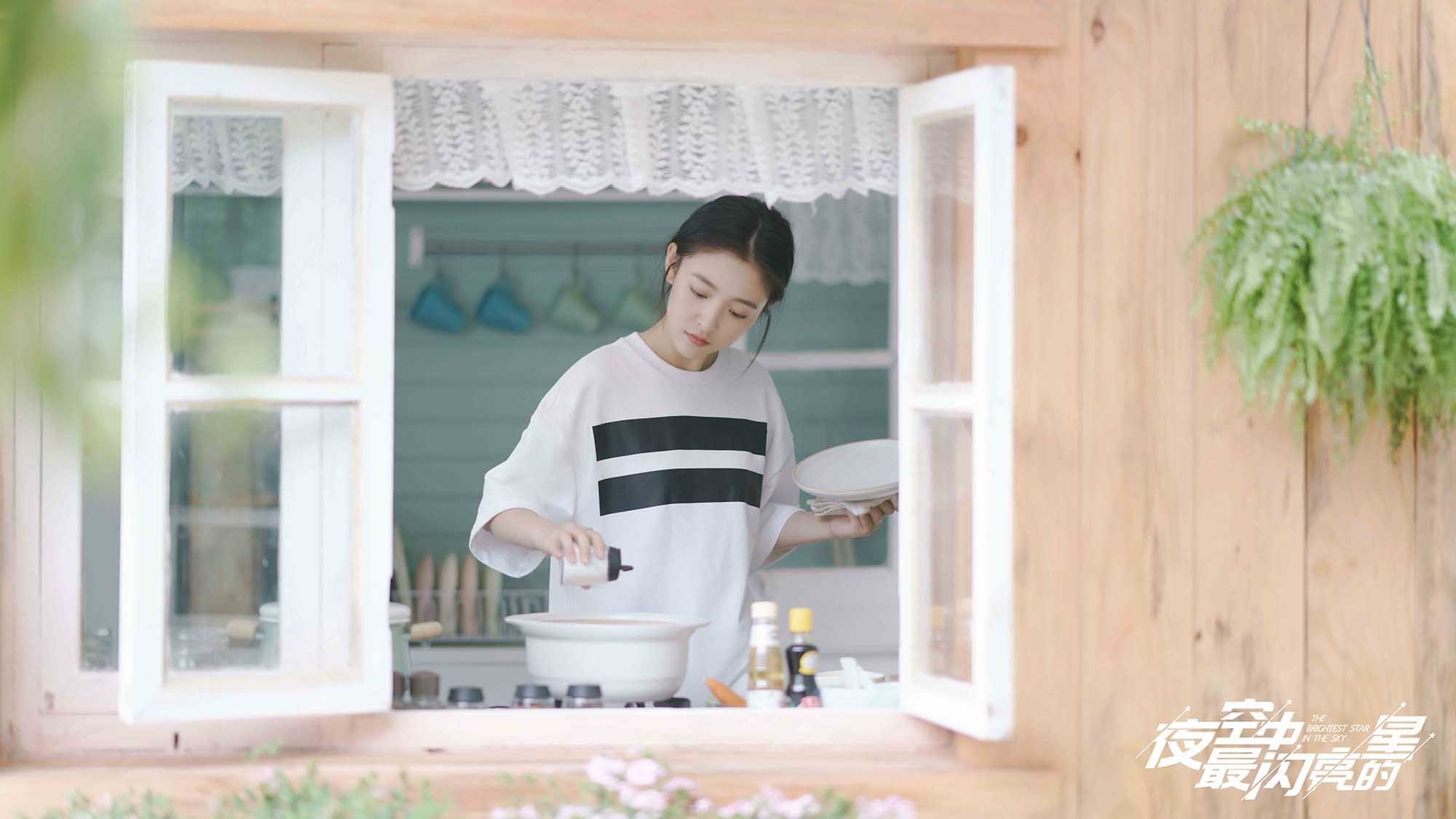 《夜空中最闪亮的星》热播 吴倩黄子韬CP感十