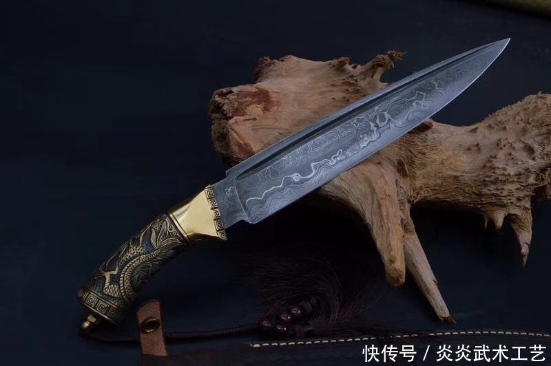 纯手工户外刀 手工雕刻纯黄铜手柄 百炼花纹钢