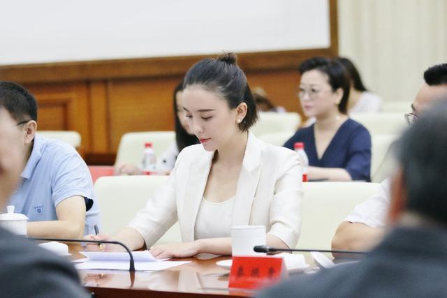 吕佳容华丽逆袭，《执行利剑》收视碾压暑期档！全方位收获好口碑