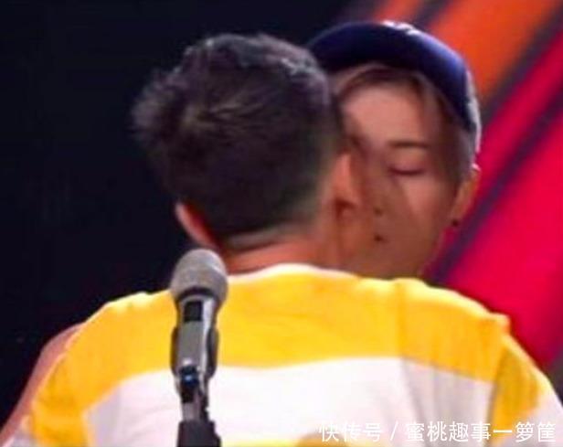 极端粉丝有多恐怖?韩雪被吓哭,邓超被咬出血,