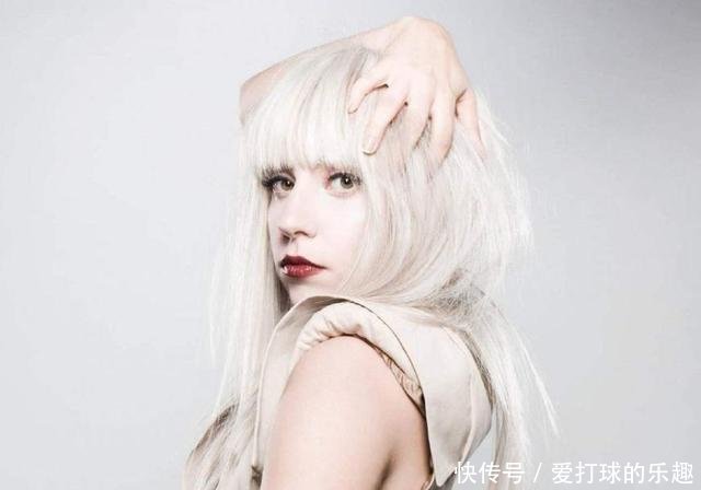 全球最美的十位女歌手排行小甜甜布兰妮垫底,