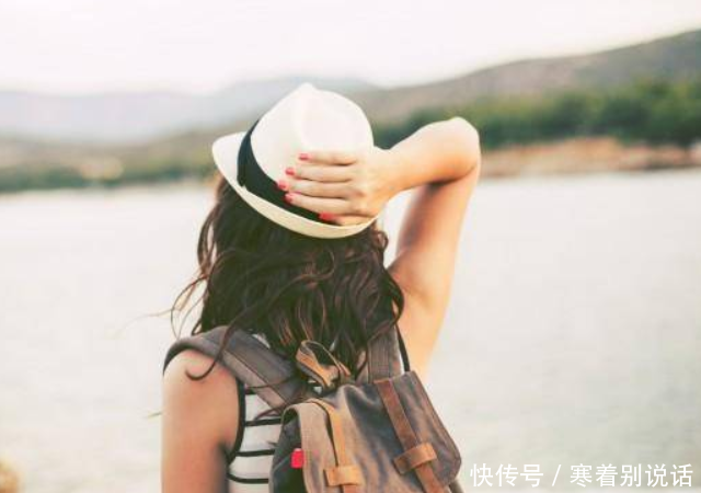 我爸陪嫁20万,婆婆只给个花瓶做彩礼,生气摔碎