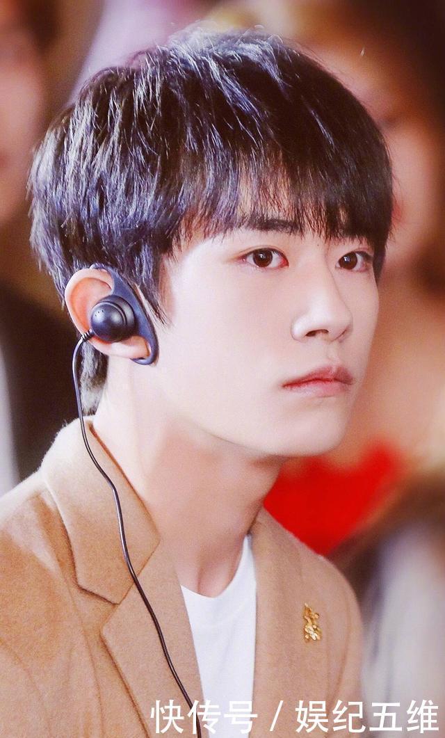 在瑞士的易烊千玺, 遇上了下雪, 有没有初恋的感