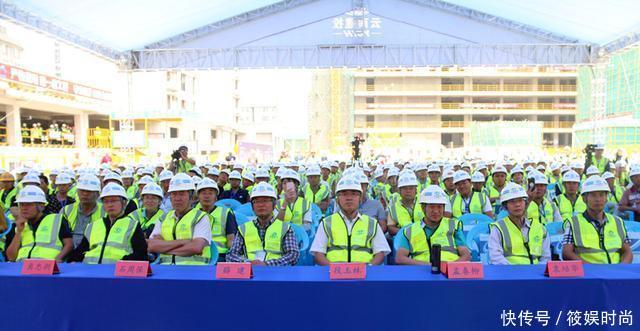 曲靖市召开建筑施工质量安全标准化示范工地观