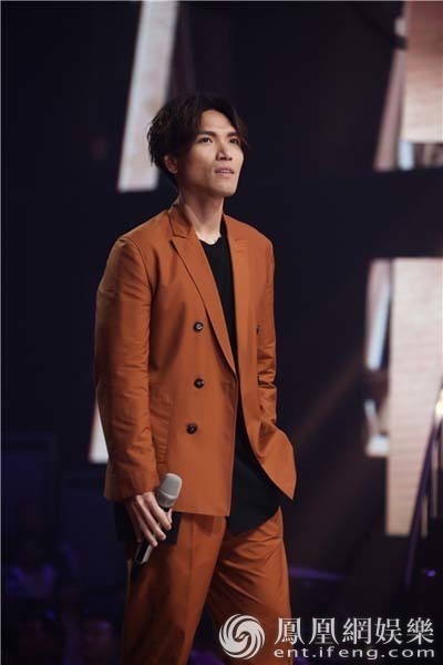 杨宗纬返场《我想和你唱》 第一季没听够?_36