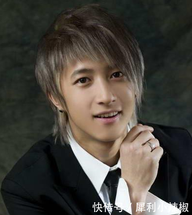 三代练习生同登杂志封面,三大男神燃爆盛夏,