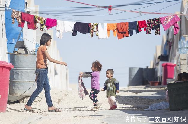 小孩子的衣服不能在外面过夜！看似迷信，实则很有道理！